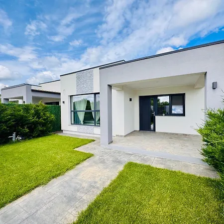 Popoveni Garden Villa