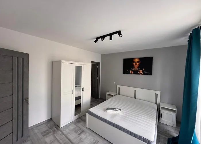 Popoveni Garden * Крайова