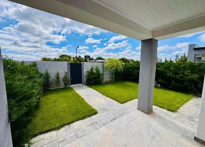 Вилла Popoveni Garden *